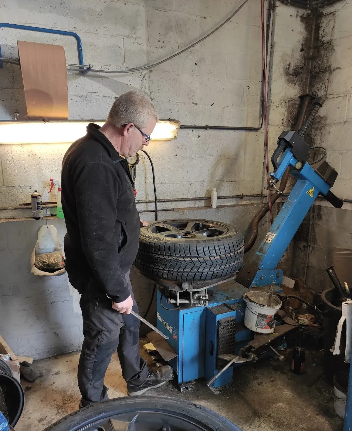 AMS Hennuyères — garage automobile à Braine-le-Comte, photo 3