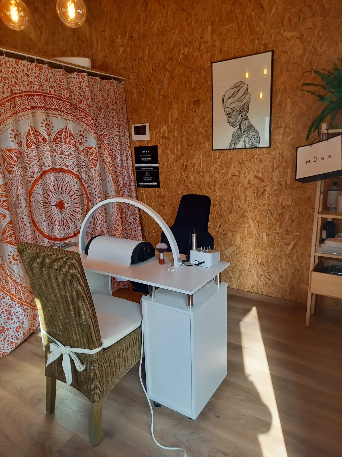 Marion Fontaine Massages et ongles, institut de beauté — Chem. du Baudriquin 110, 7090 Braine-le-Comte