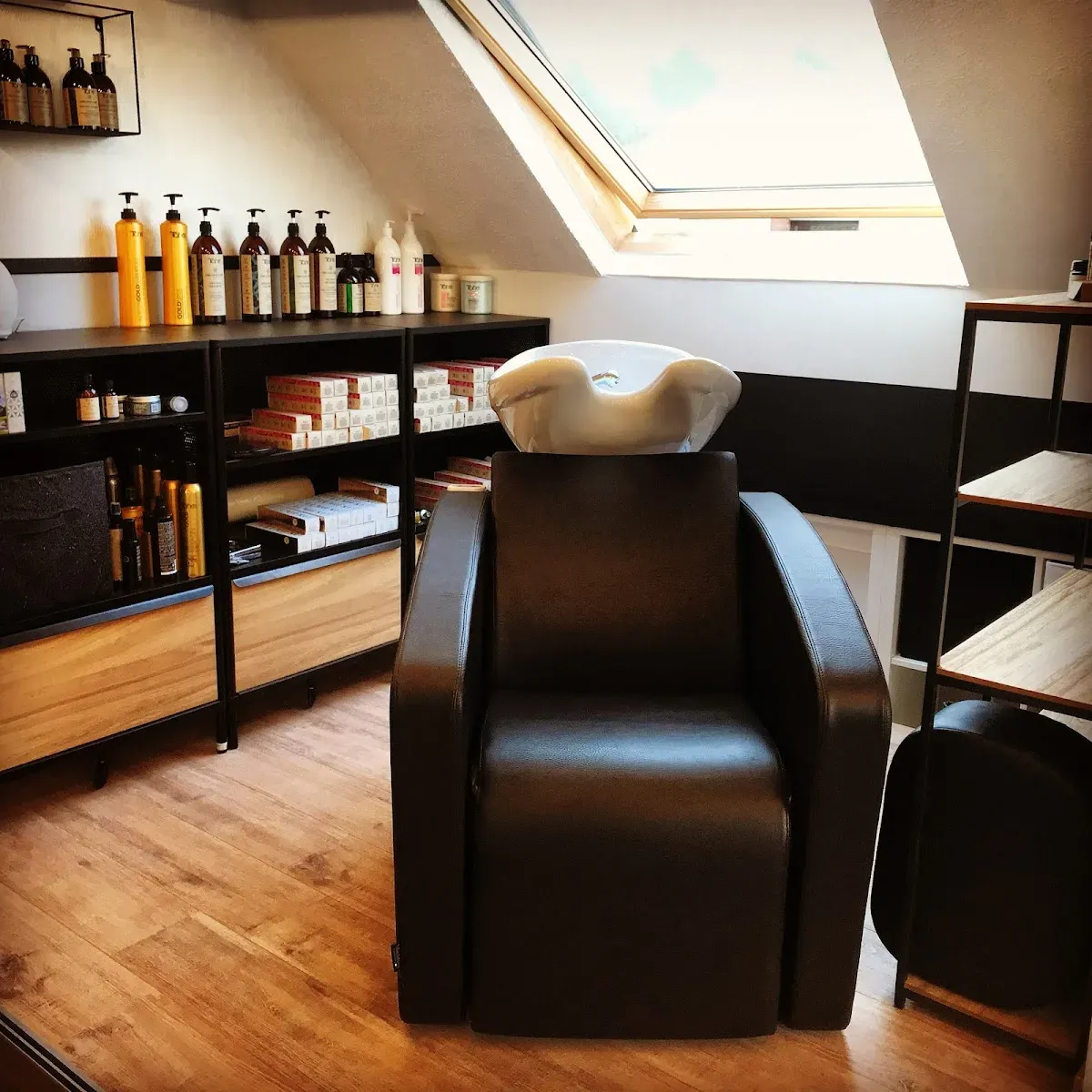 Coiffure Elodie, salon de coiffure — Rue des Archers 12, 7090 Braine-le-Comte