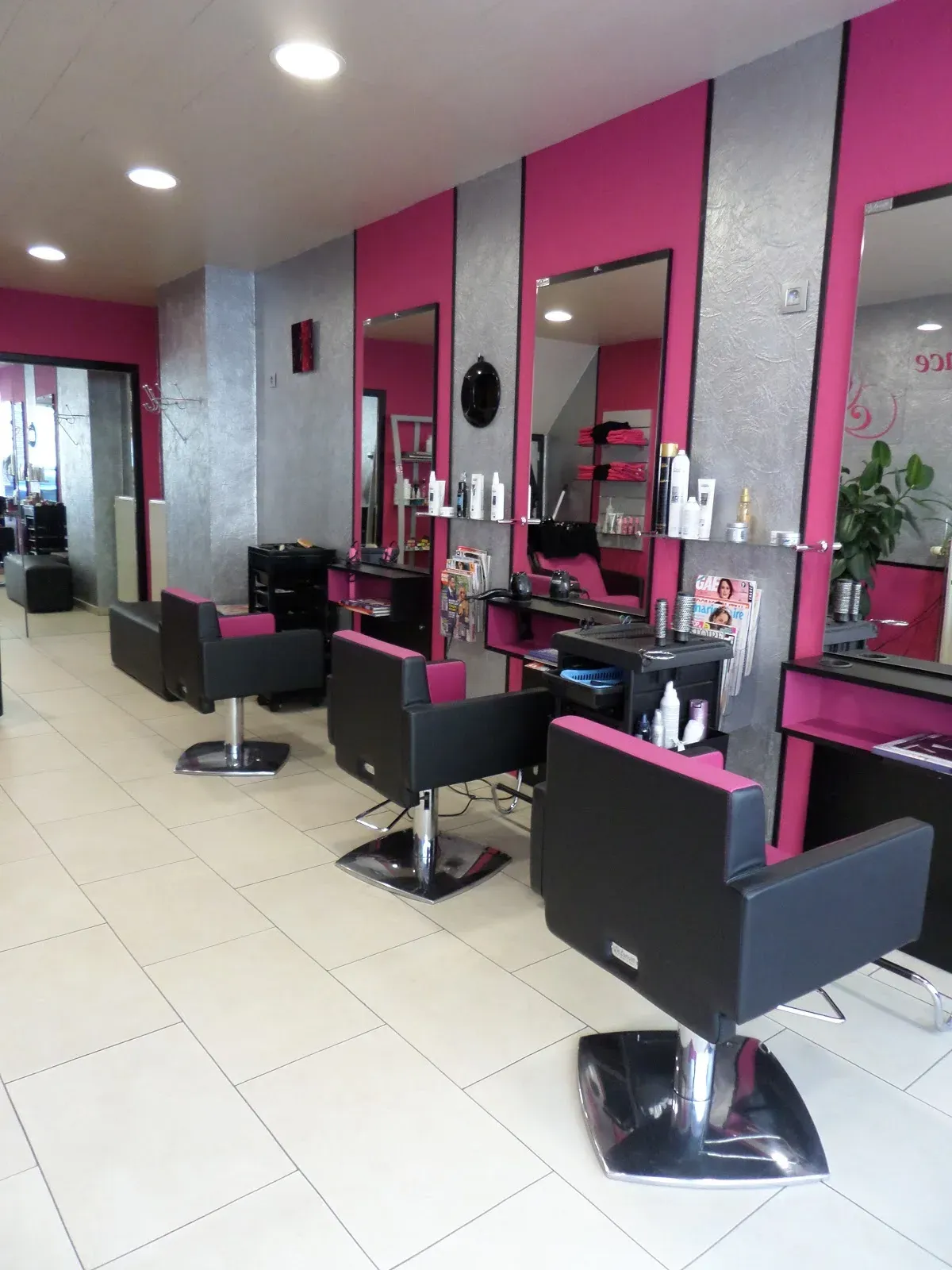 Ambiance Style, salon de coiffure — Rue de Mons 21, 7090 Braine-le-Comte