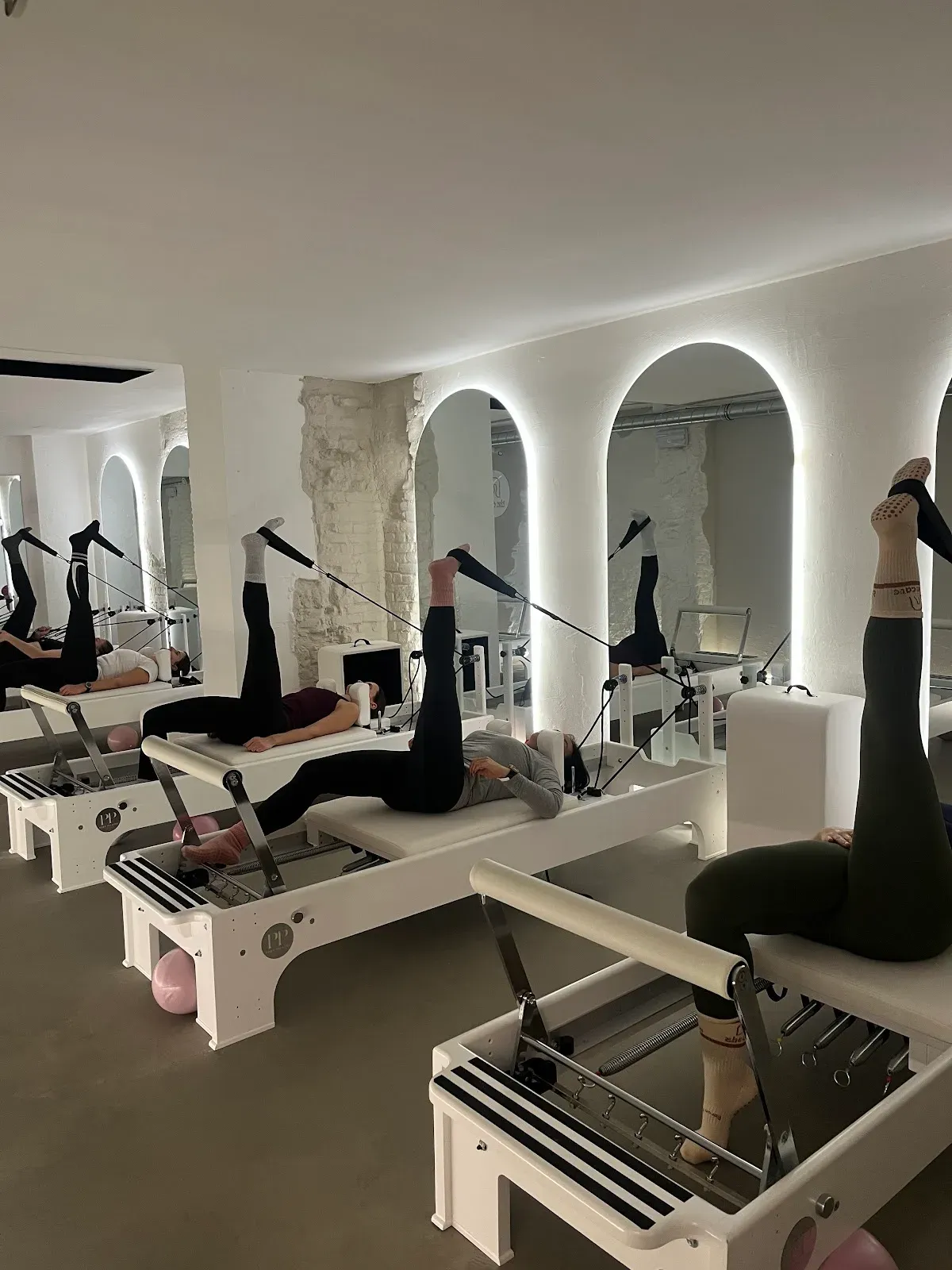 Photo principale de Kyo Center x The Cave - centre de kinésithérapie & studio de Reformer Pilates et Yoga — salle de sport à Braine-le-Comte