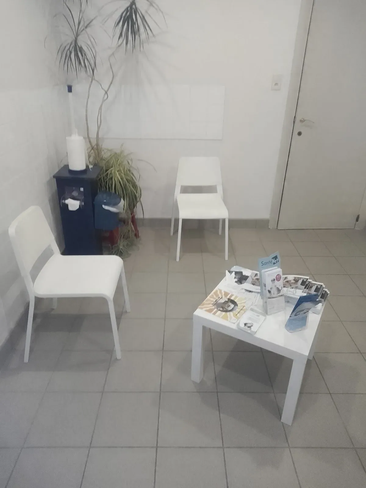 Cabinet vétérinaire des étangs, cabinet vétérinaire — Chem. de Feluy 25, 7090 Braine-le-Comte