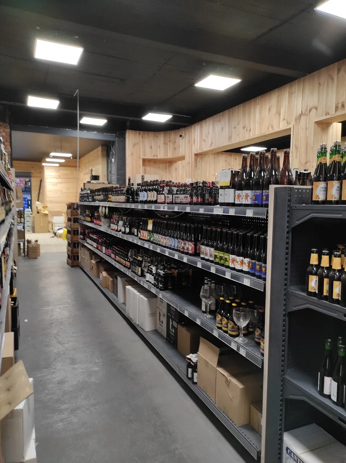 P'tit Louis Shop & Drink 7j/7, épicerie — Chau. d'Ecaussinnes 134, 7090 Braine-le-Comte